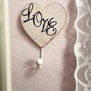 Heart-Shaped Love Wall Hook - White